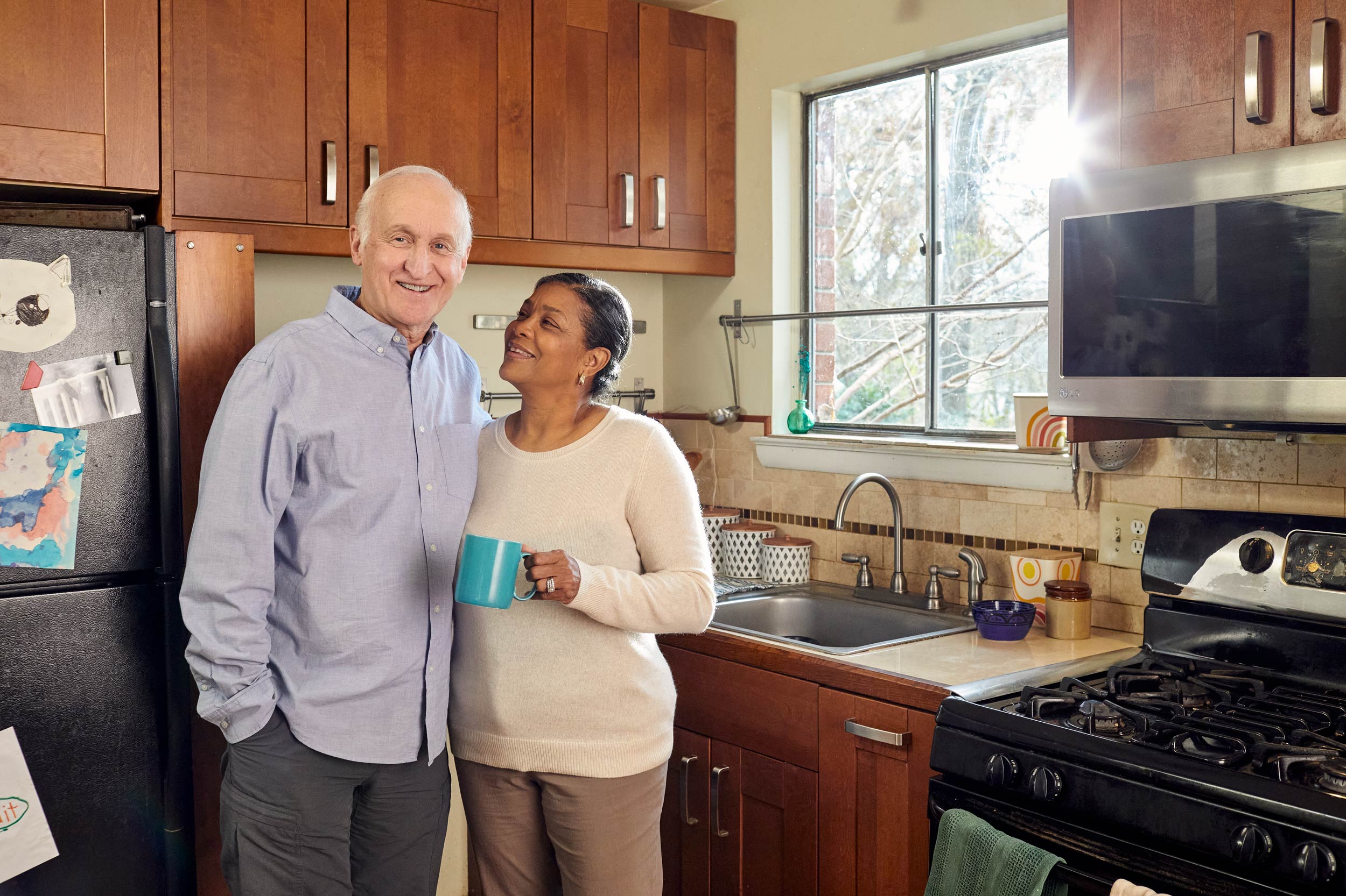elderly-couple-in-kitchen-dc-commercial-photographer-eli-meir-kaplan