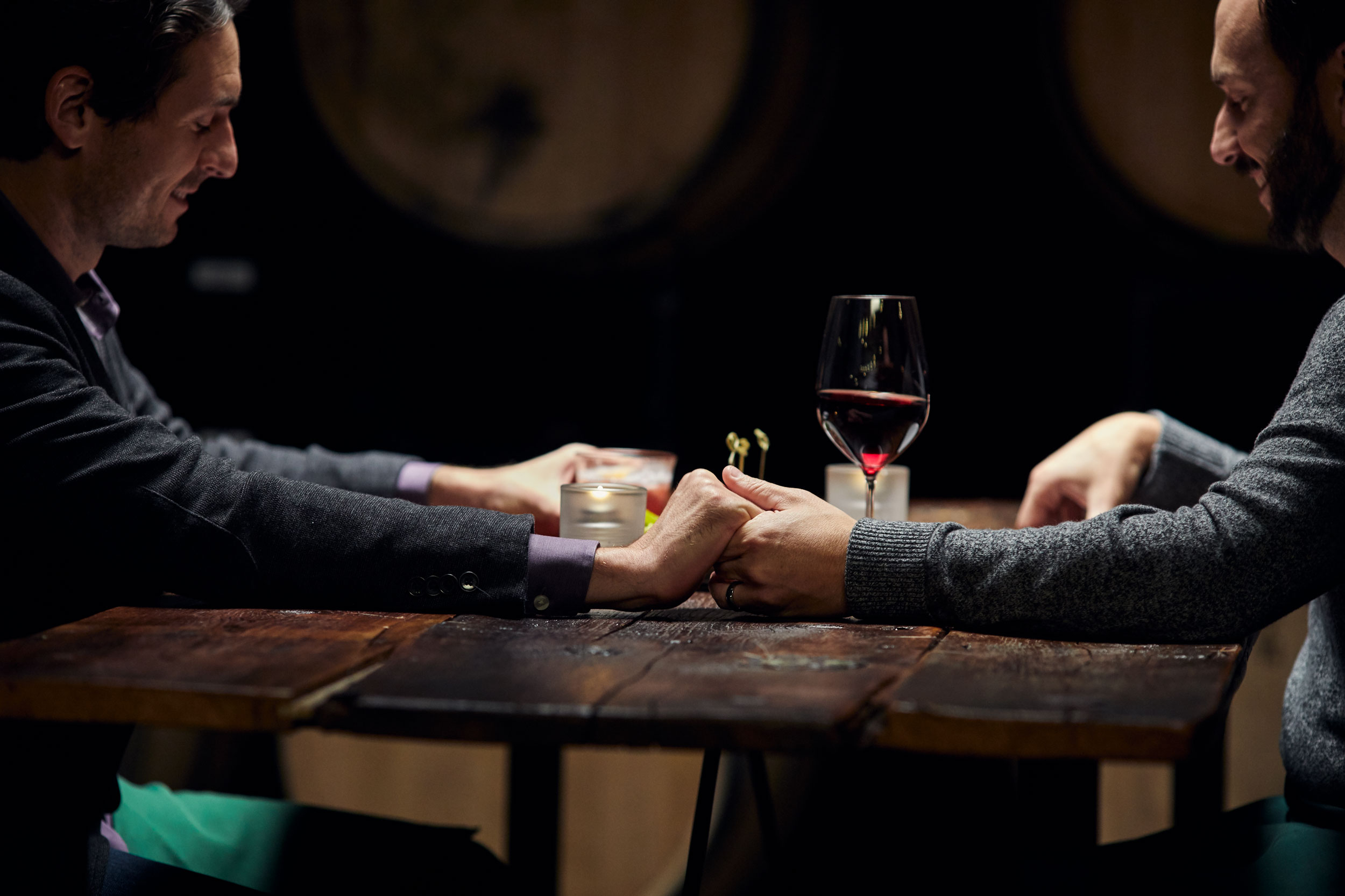 wine-collective-couple-hands